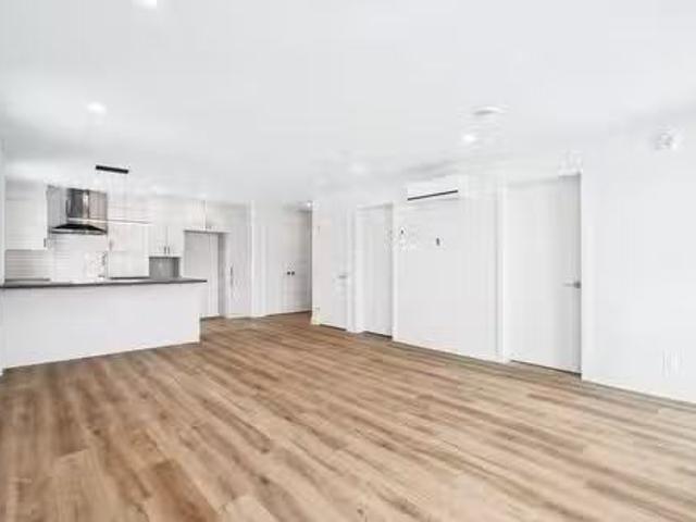 301 101 Rue Salaberry, Salaberry De Valleyfield, QC, J6T 2H5.