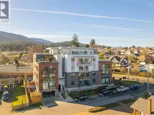 301 201 Dogwood Dr, Ladysmith, BC, V9G 0C3 Single Family Pro.