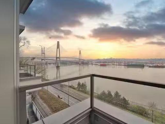 301 250 Columbia Street, New Westminster, BC, V3L 1A6 townho.
