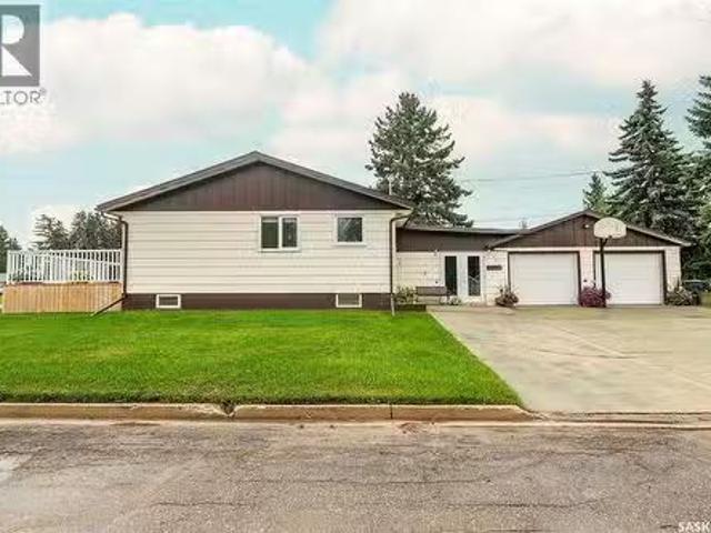301 9Th Street E, Wynyard, SK, S0A 4T0 house for sale Listi.