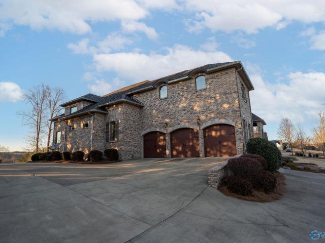 301 County Road 1027