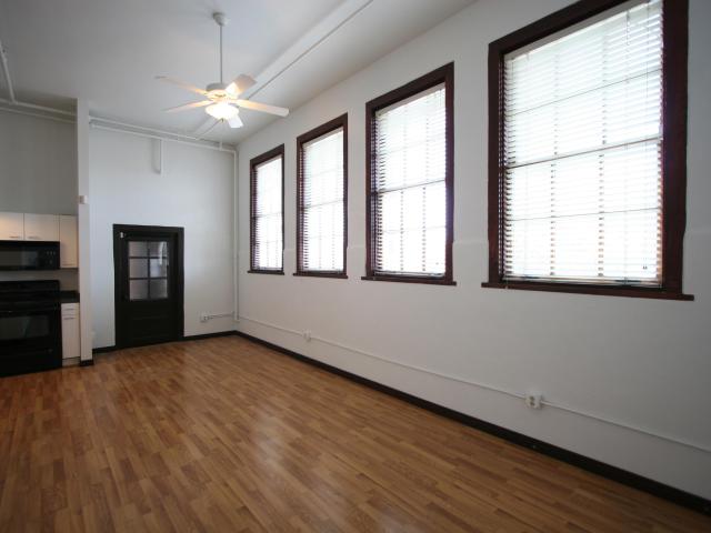 301 Central Avenue NE 117