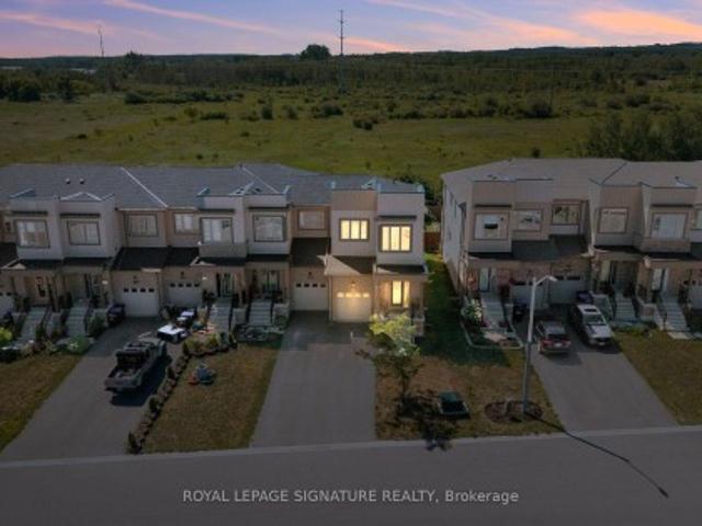 301 Atkinson Street, Clearview, ON, L0M 1S0 house for sale | Listing ID S13633 | Royal LePage