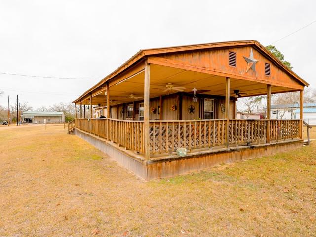 301 Glennwood Cir, Somerville, TX 77879 | MLS #26001