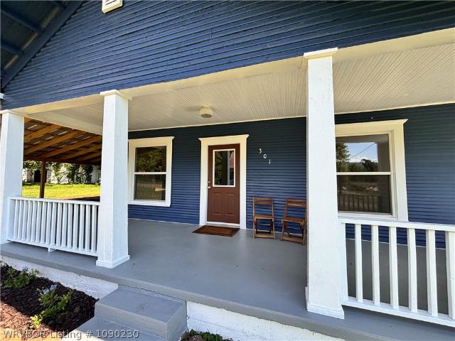 301 E 1st Street
