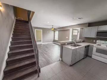 301 E Brockett St #100, Sherman, TX 75090 MLS 21209569