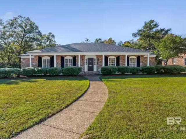 301 E INDIAN CREEK DR, MOBILE, AL 36607