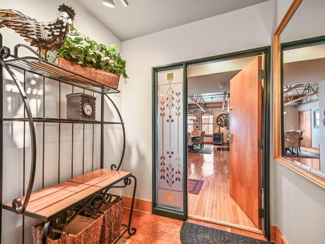 301 E Reservoir Ave, Unit 4