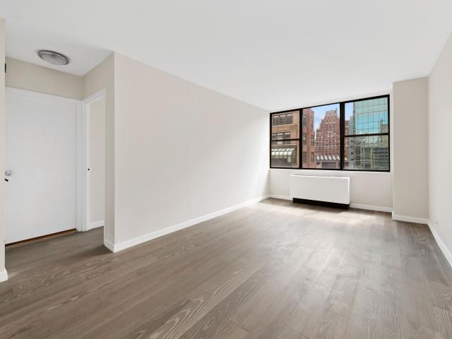 301 East 45th Street, New York, NY