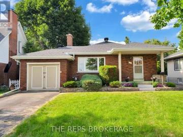 301 Knox Crescent, Ottawa, ON, K1G 0K9 house for sale | Listing ID X13492 | Royal LePage