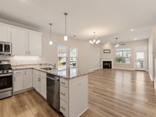 301 Hollenbeck Place
