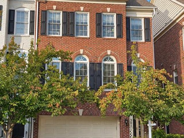 301 Oak Knoll Terrace