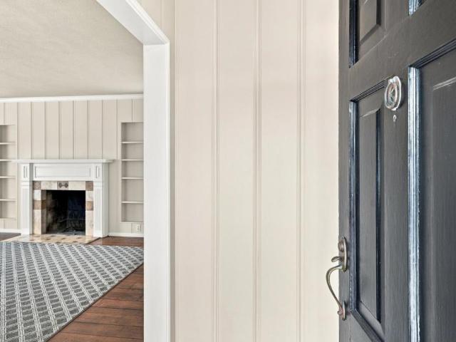 301 Lorimer Street