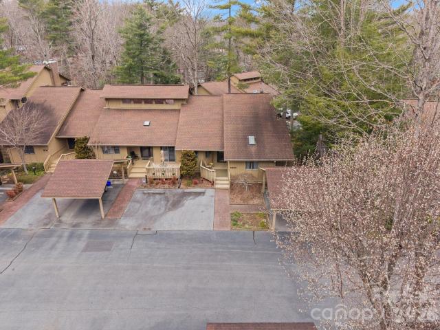 301 N Scarlet Oak Ln, Hendersonville, NC 28791 | MLS #4354