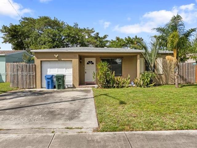 301 NW 51st St, 2 beds, 1 full bath