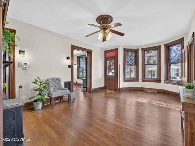 301 S 4TH Street