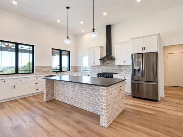 301 Serenity Dr