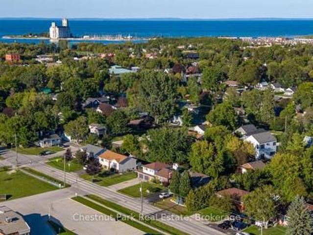 301 Spruce Street, Collingwood, ON, L9Y 3H2 house for sale | Listing ID S13802 | Royal LePage