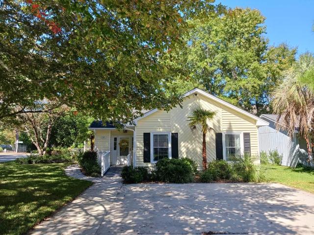 301 Stratford Pl