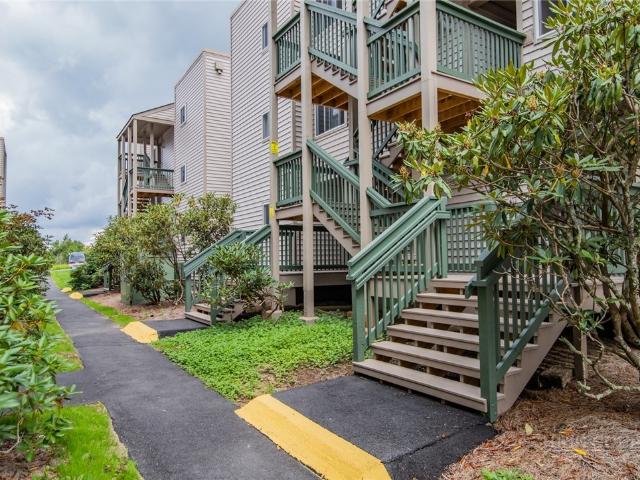 301 Pinnacle Inn Road 4103