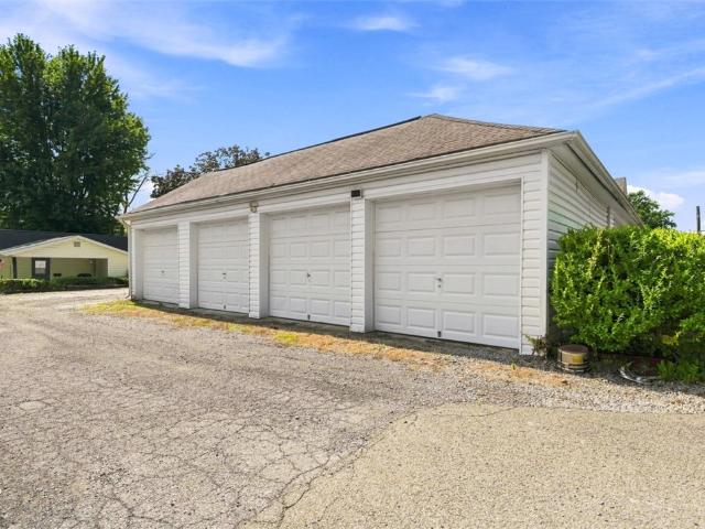 301 Pleasantview Ave
