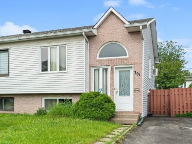301 Rue P É Borduas, Laval Sainte Rose, QC, H7L 5G7 house for sale | Listing ID 26870 | Royal LePage