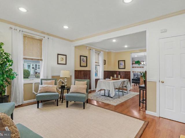 301 W 2Nd Street