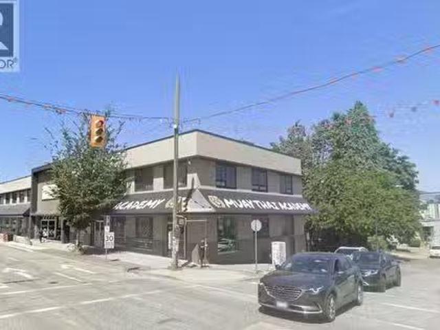 301 W Broadway, Vancouver, BC, V5Y 1P8 commercial for lease.