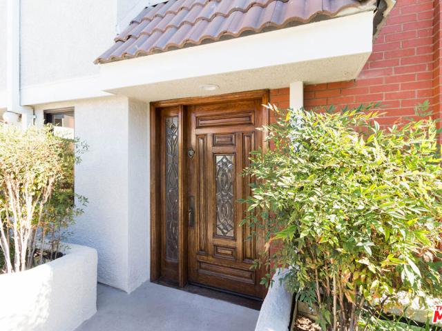 301 W Loraine Street 8