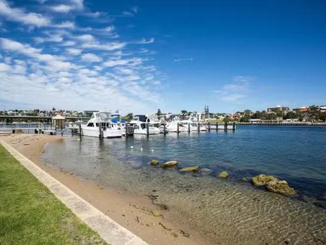 302/4 6 Doepel Street, North Fremantle, WA 6159