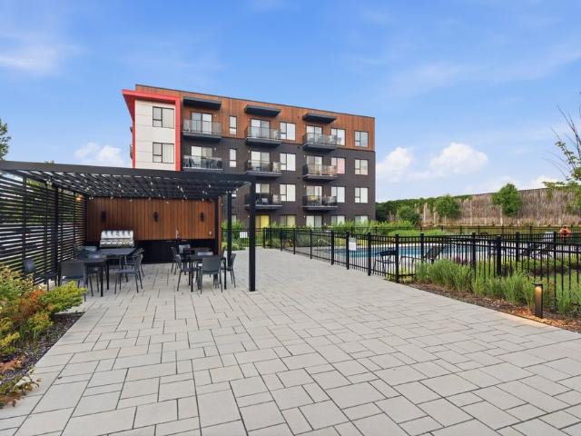 3025 Av. des Gouverneurs, Laval Duvernay, QC H7E