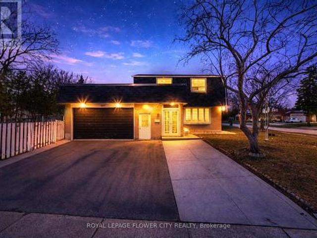 3027 Coral Drive, Mississauga, ON, L4T 1Z2 house for sale | Listing ID W13805 | Royal LePage