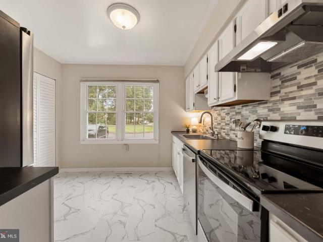 3027 Creel Court