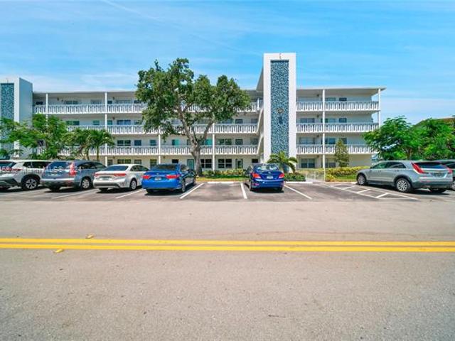 3027 Harwood D, 2 beds, 2 full baths