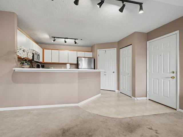 3027 Poplar Creek Drive # 301