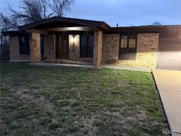 3029 Imperial Dr, St. Charles, MO 63303 | MLS #26026