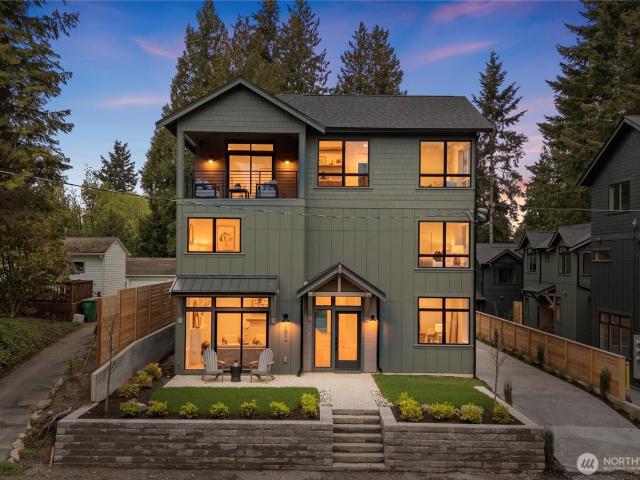 3020 NE 95th St, Seattle, WA 98115 | MLS #2515