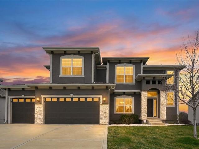 3020 SW Arboridge Dr, Lee's Summit, MO 64082 | MLS #2610