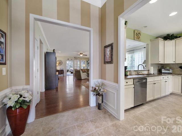 3021 Voyageurs Way
