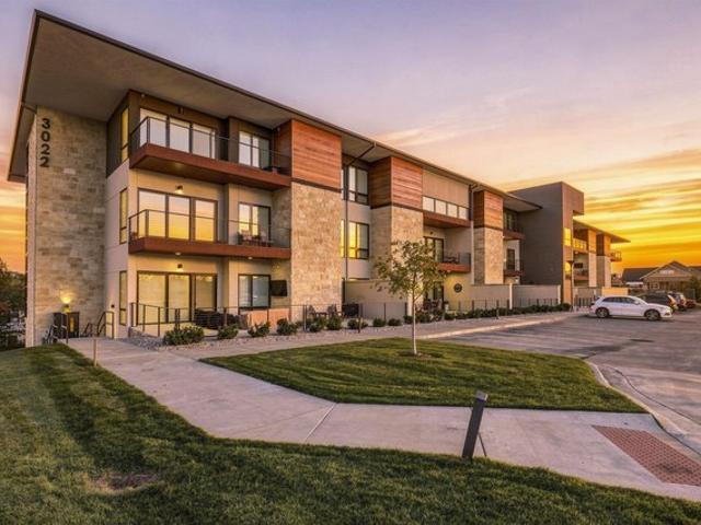 3022 Fieldhouse Cir Apt 105, Manhattan, KS 66503