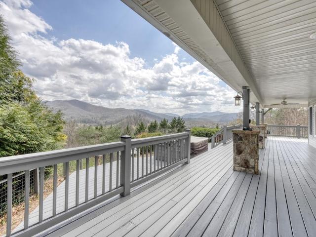 3023 Bear Ln, Hiawassee, GA 30546 | MLS #429236