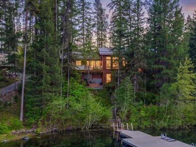 3023 Westside Road, Moyie, BC, V0B 2A0 Luxury House for sale | Listing ID 10388 | Royal LePage Carriage Trade Luxury Properties