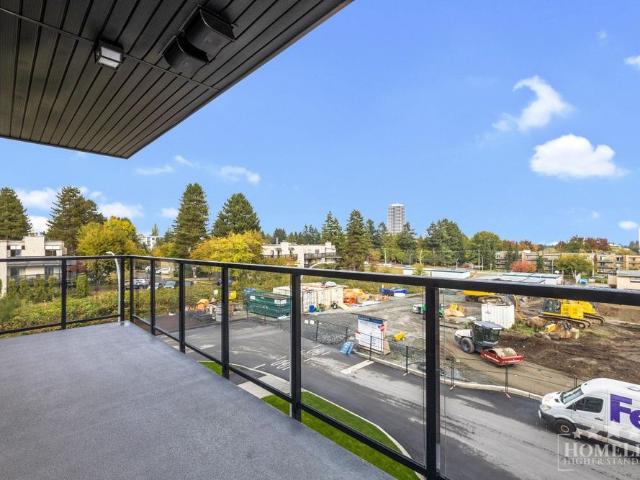 302 10425 147 Street, Surrey