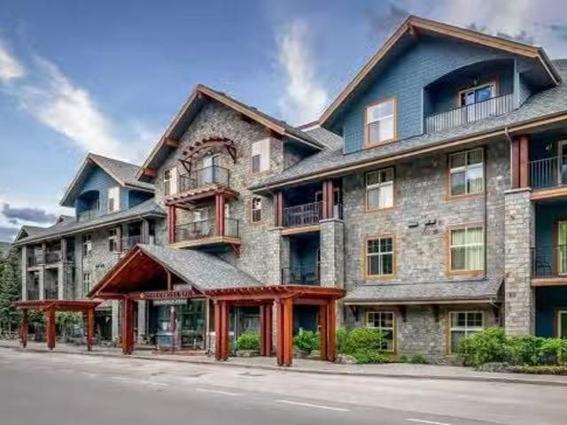 302 1818 Mountain Avenue, Canmore, AB, T1W 3M3 condo for sal.