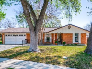 302 Cordoba Dr, Universal City, TX 78148 | MLS #1951