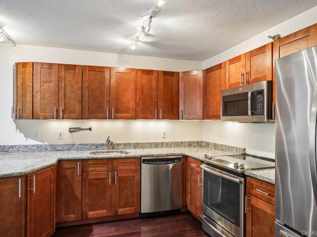 302 Church Street 2J