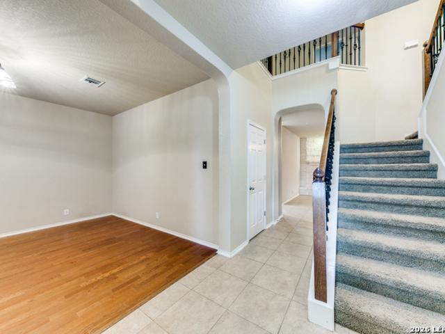 302 Eglington Way