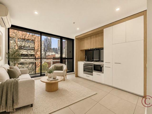 302 & G05 at 112 Queensberry Street. two fully furnished aparments
