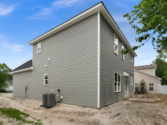 302 Hawks Bluff Drive