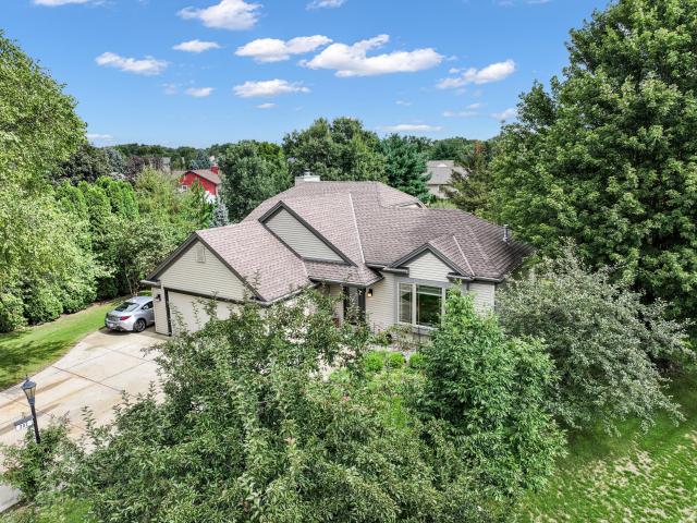 302 Hawthorne Dr